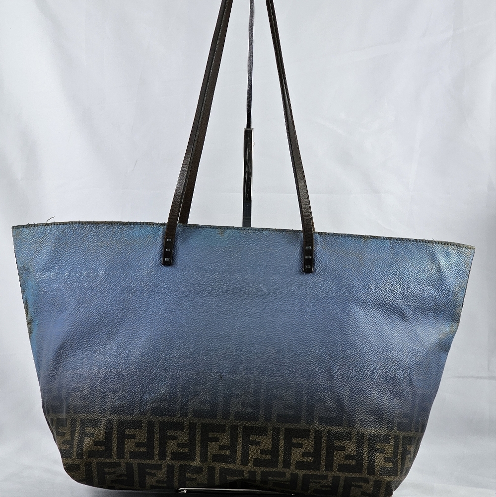 FENDI Zucca Spalmati Ombre Roll Tote Tobacco Nebula